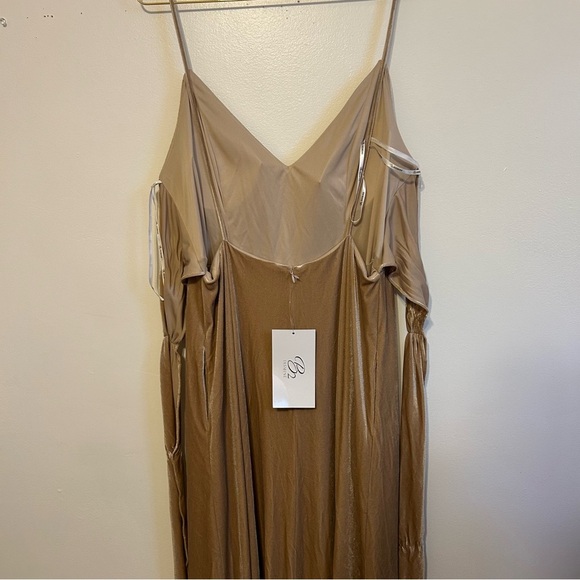 Jasmine • Velvet bridesmaids or formal dress - Picture 5 of 11